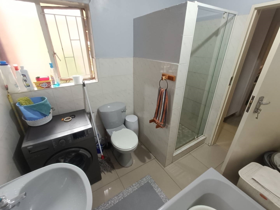 2 Bedroom Property for Sale in Zwartkop Gauteng