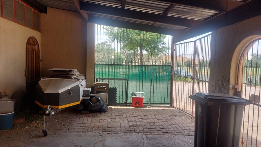 To Let 3 Bedroom Property for Rent in New Market Gauteng
