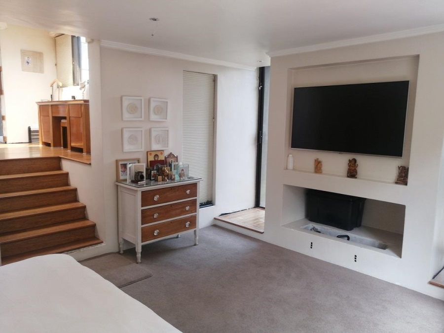 6 Bedroom Property for Sale in Morningside Gauteng