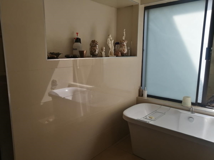 6 Bedroom Property for Sale in Morningside Gauteng