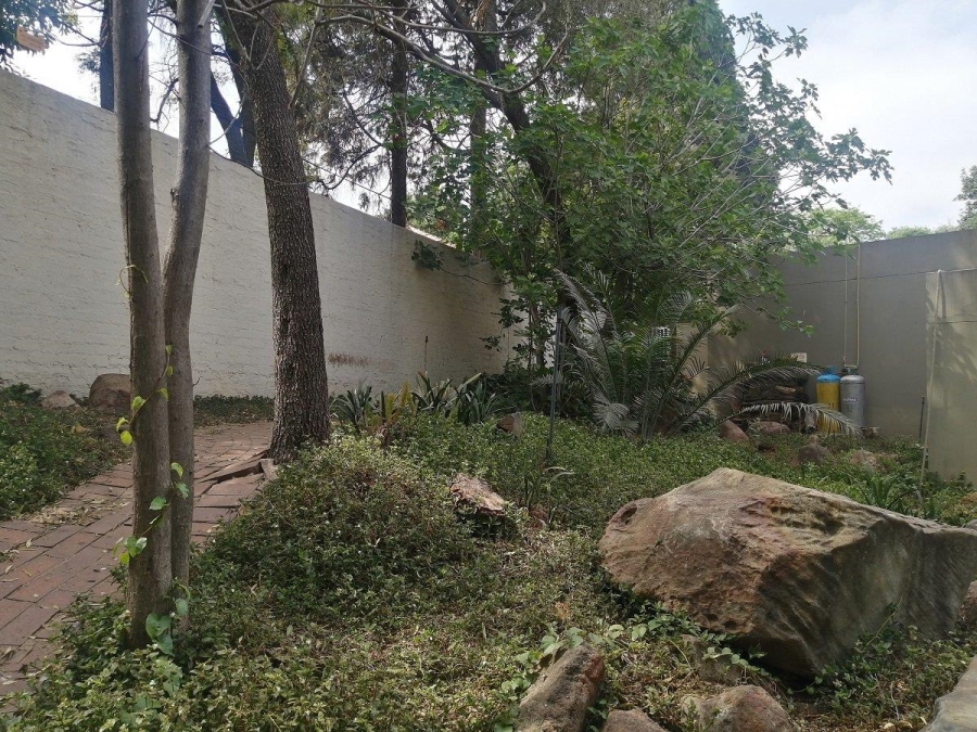 6 Bedroom Property for Sale in Morningside Gauteng
