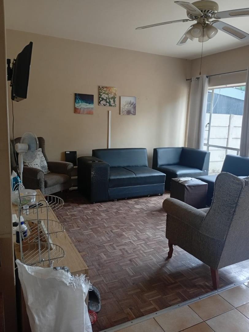 2 Bedroom Property for Sale in Rhodesfield Gauteng