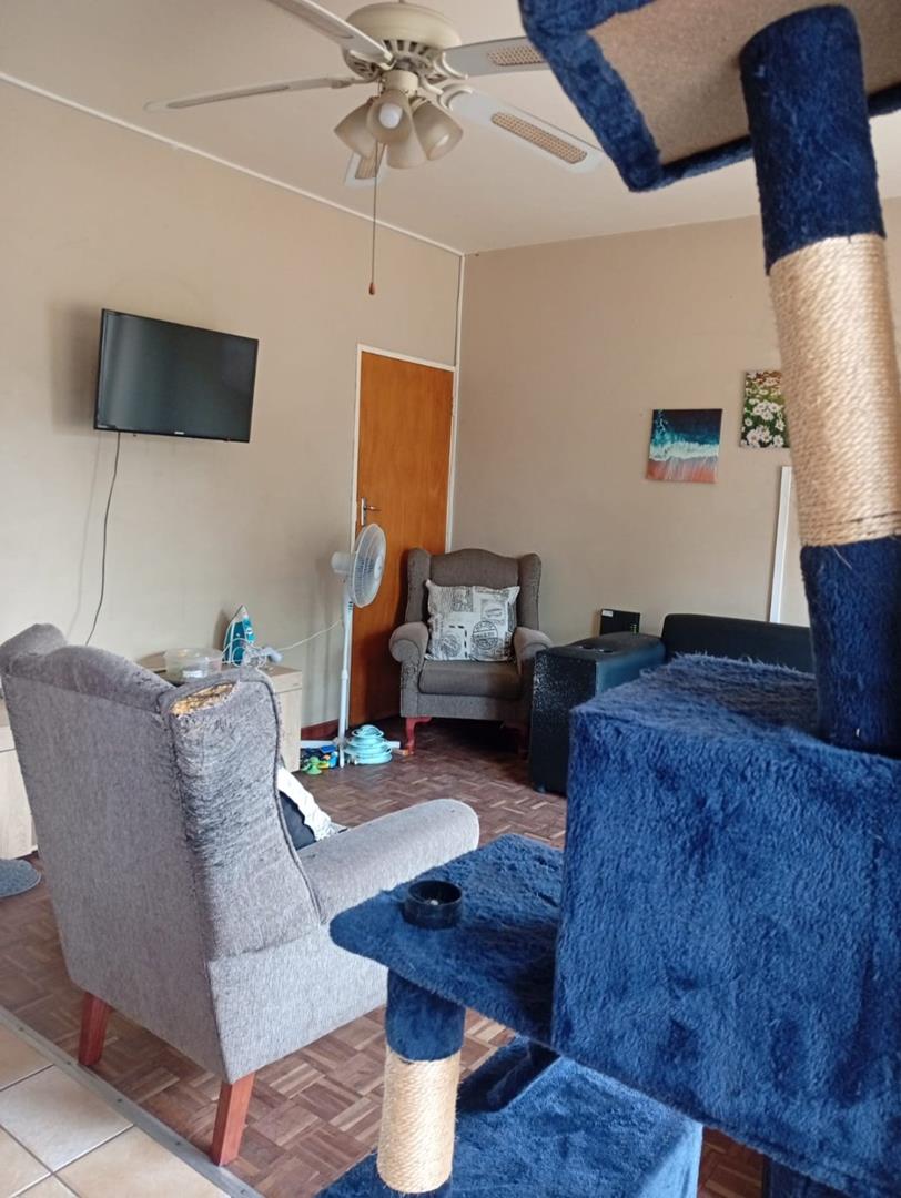 2 Bedroom Property for Sale in Rhodesfield Gauteng