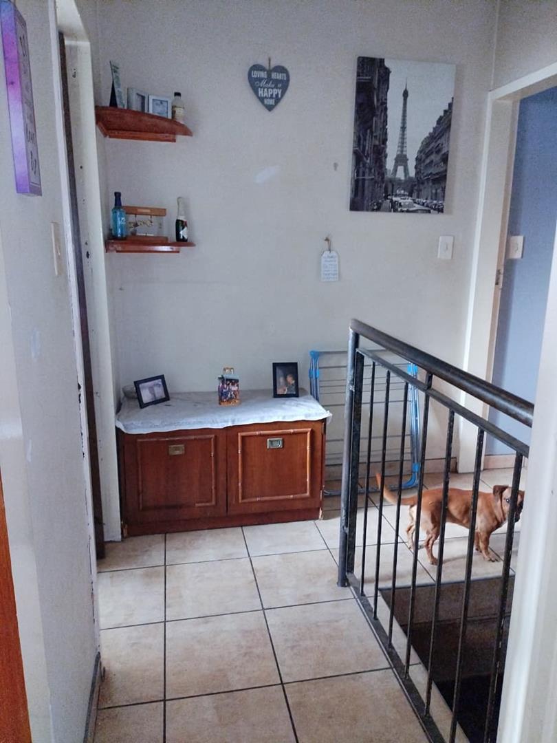 2 Bedroom Property for Sale in Rhodesfield Gauteng