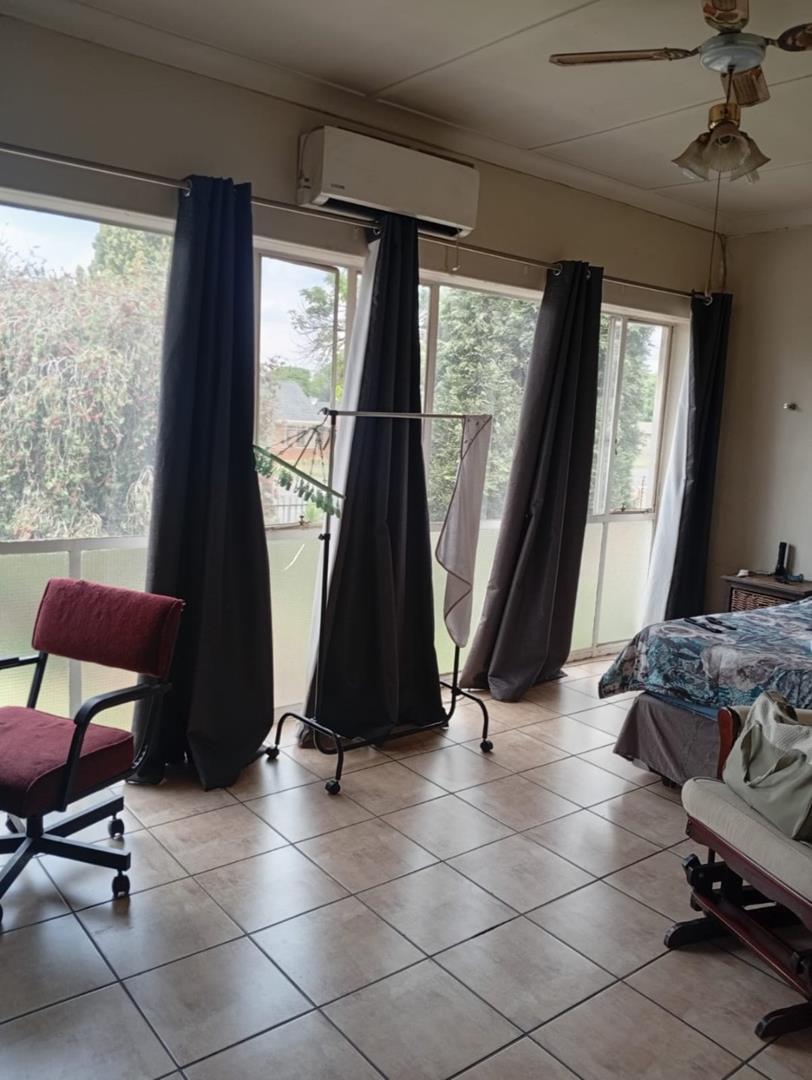 2 Bedroom Property for Sale in Rhodesfield Gauteng