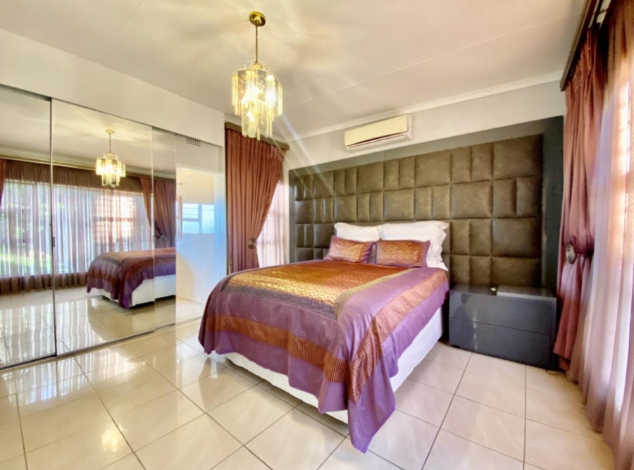 5 Bedroom Property for Sale in Glenvista Gauteng