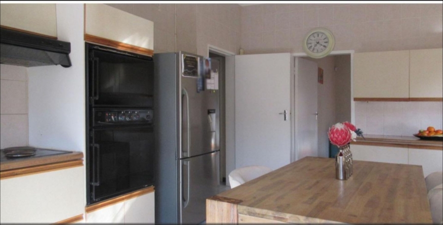 4 Bedroom Property for Sale in Linmeyer Gauteng