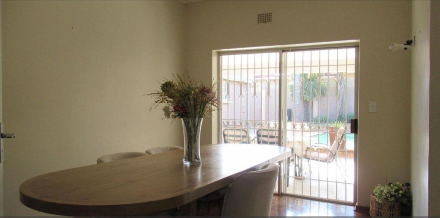 4 Bedroom Property for Sale in Linmeyer Gauteng