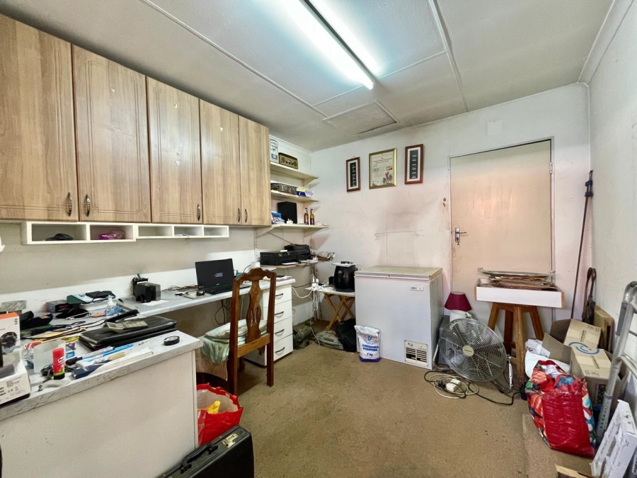 3 Bedroom Property for Sale in Die Hoewes Gauteng