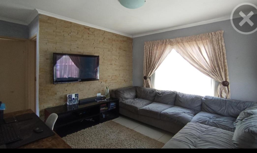 2 Bedroom Property for Sale in Soshanguve East Gauteng