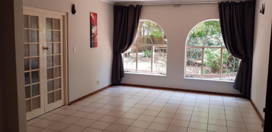 To Let 6 Bedroom Property for Rent in Brackenhurst Gauteng