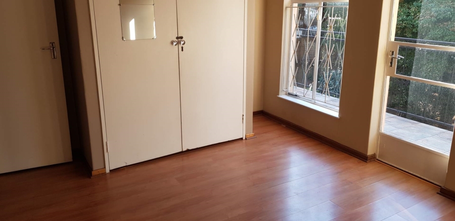 To Let 6 Bedroom Property for Rent in Brackenhurst Gauteng
