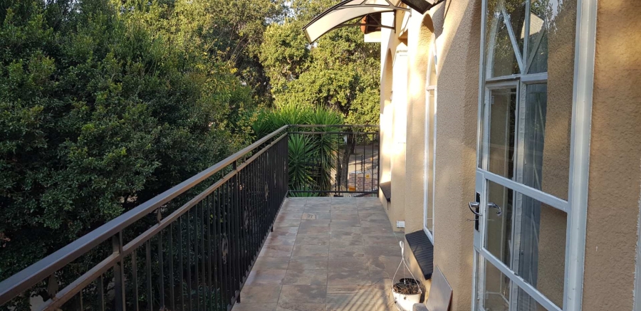 To Let 6 Bedroom Property for Rent in Brackenhurst Gauteng