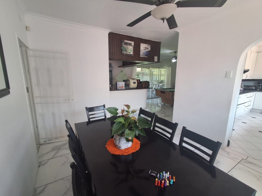 6 Bedroom Property for Sale in Mulbarton Gauteng