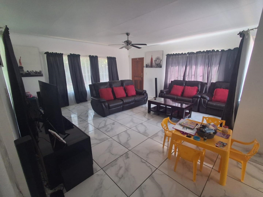 6 Bedroom Property for Sale in Mulbarton Gauteng