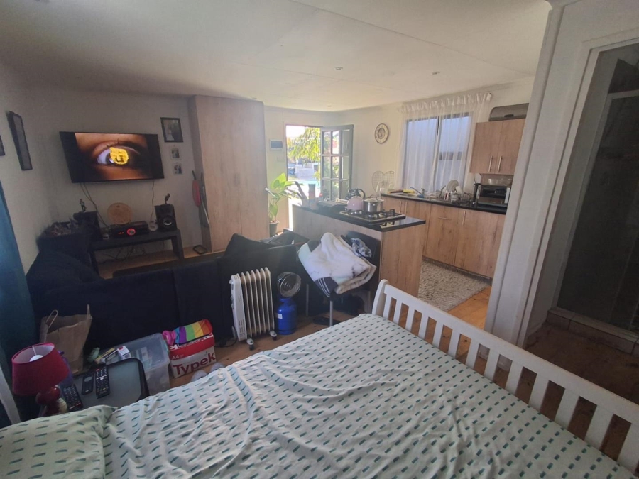 6 Bedroom Property for Sale in Mulbarton Gauteng