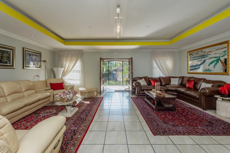 6 Bedroom Property for Sale in Lambton Gauteng