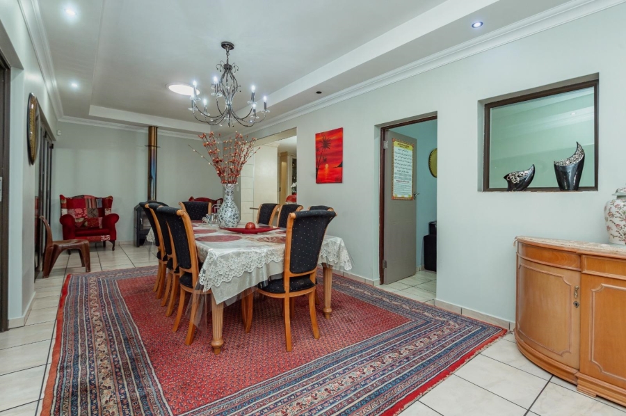 6 Bedroom Property for Sale in Lambton Gauteng