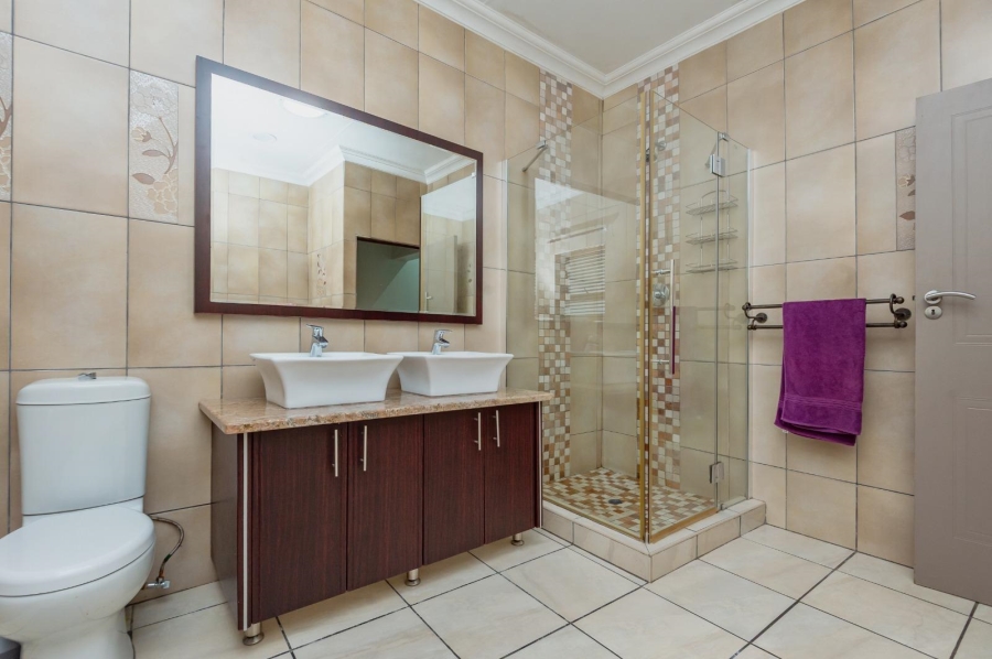 6 Bedroom Property for Sale in Lambton Gauteng