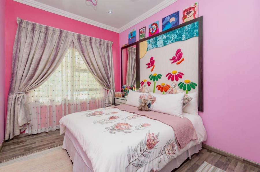6 Bedroom Property for Sale in Lambton Gauteng