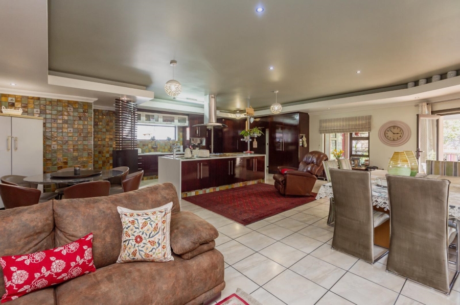 6 Bedroom Property for Sale in Lambton Gauteng