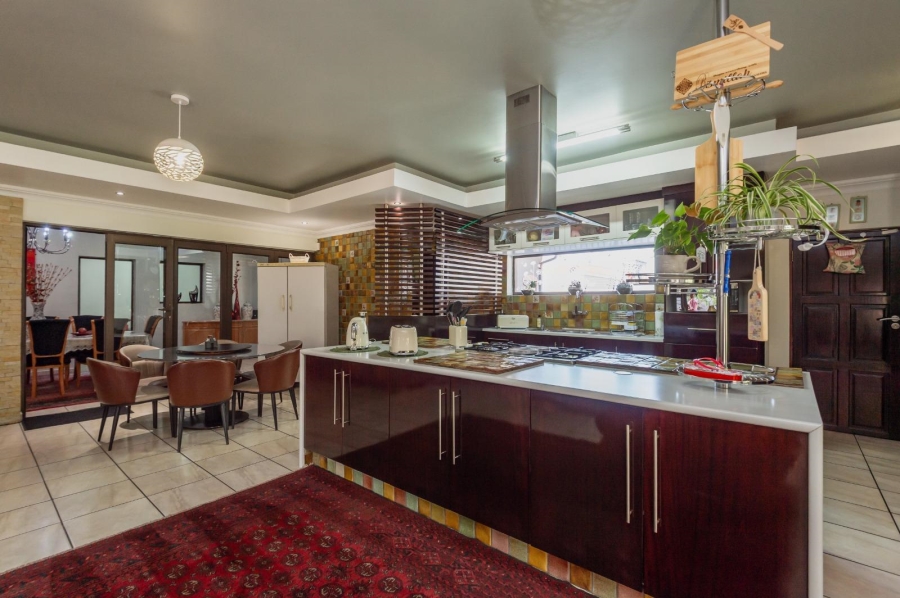 6 Bedroom Property for Sale in Lambton Gauteng