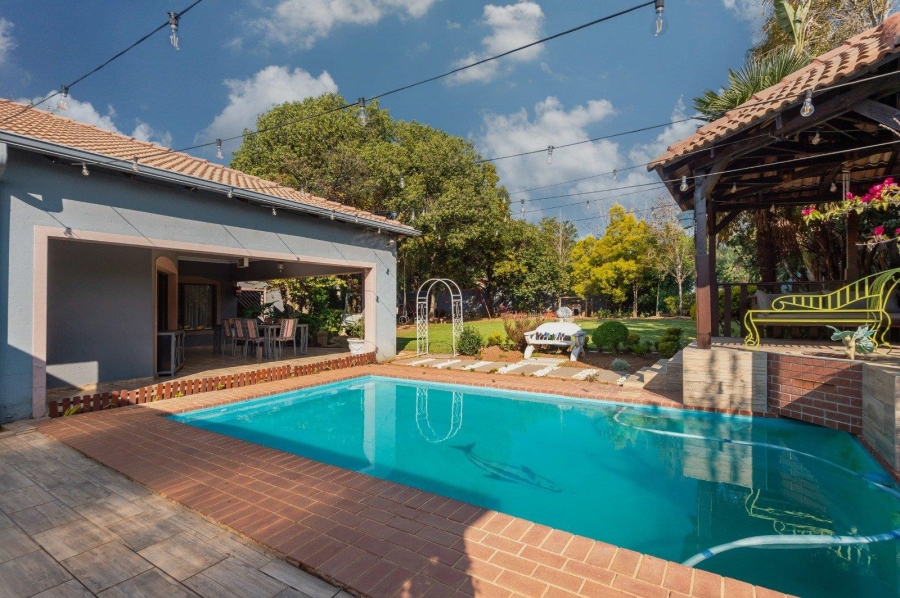 6 Bedroom Property for Sale in Lambton Gauteng