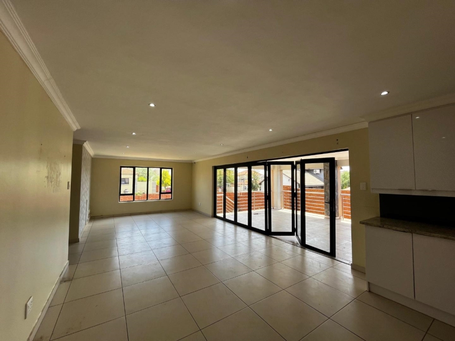 3 Bedroom Property for Sale in Olympus AH Gauteng