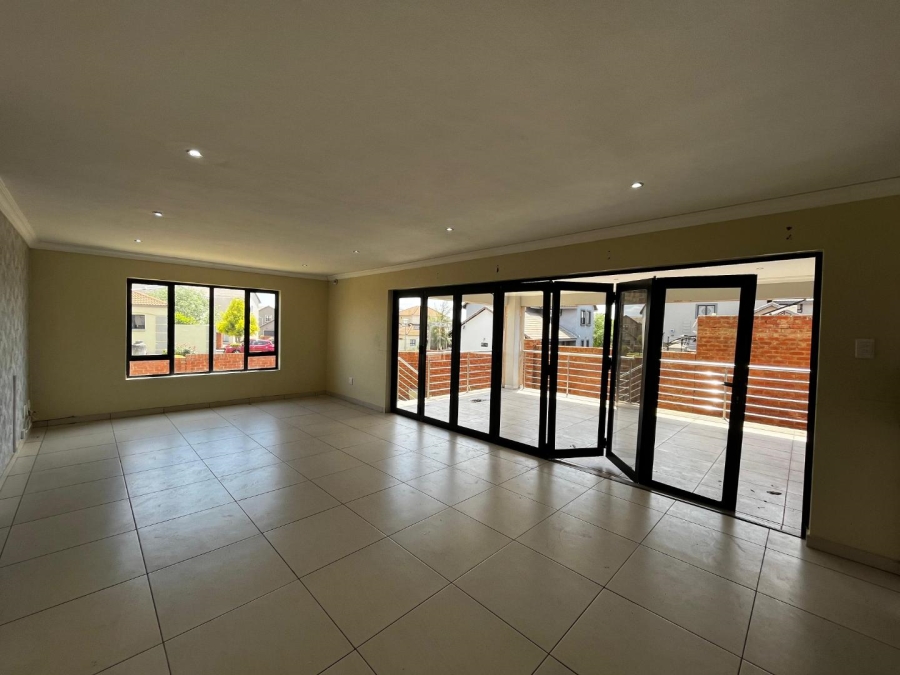 3 Bedroom Property for Sale in Olympus AH Gauteng