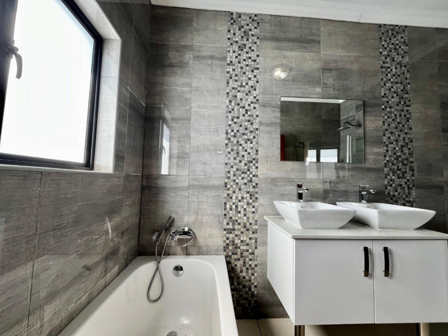 3 Bedroom Property for Sale in Olympus AH Gauteng