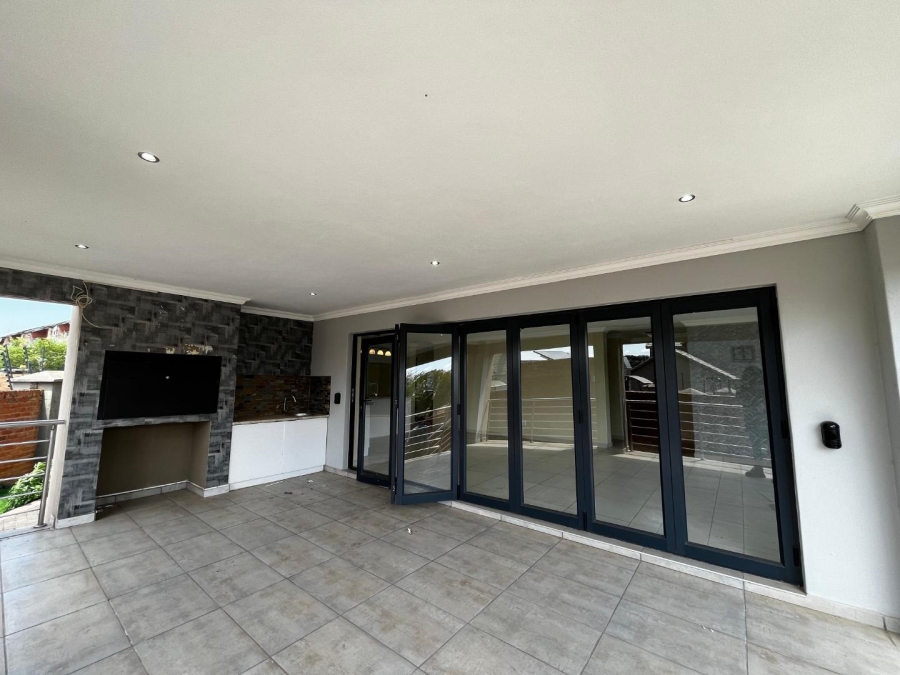 3 Bedroom Property for Sale in Olympus AH Gauteng