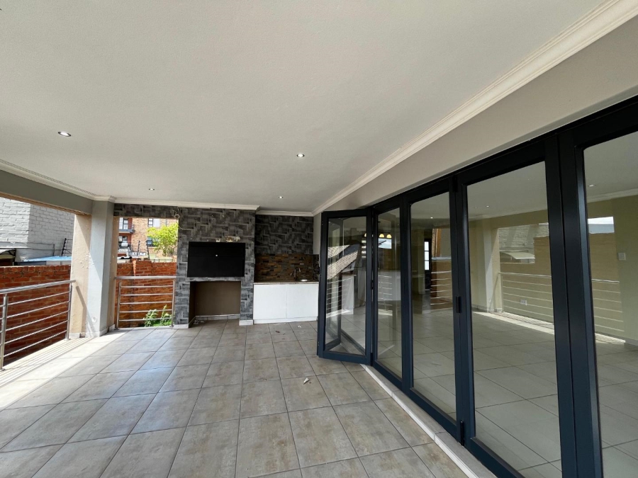 3 Bedroom Property for Sale in Olympus AH Gauteng