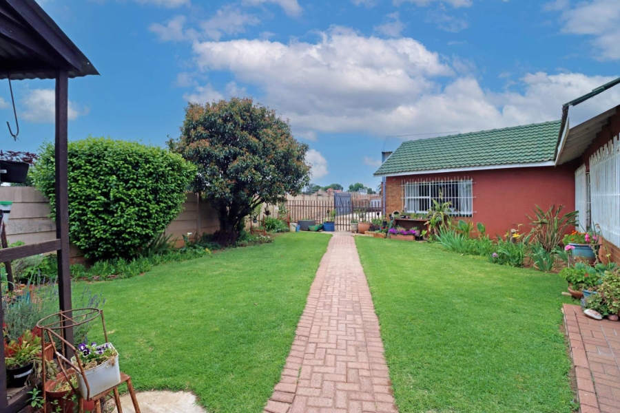 4 Bedroom Property for Sale in Berton Park Gauteng