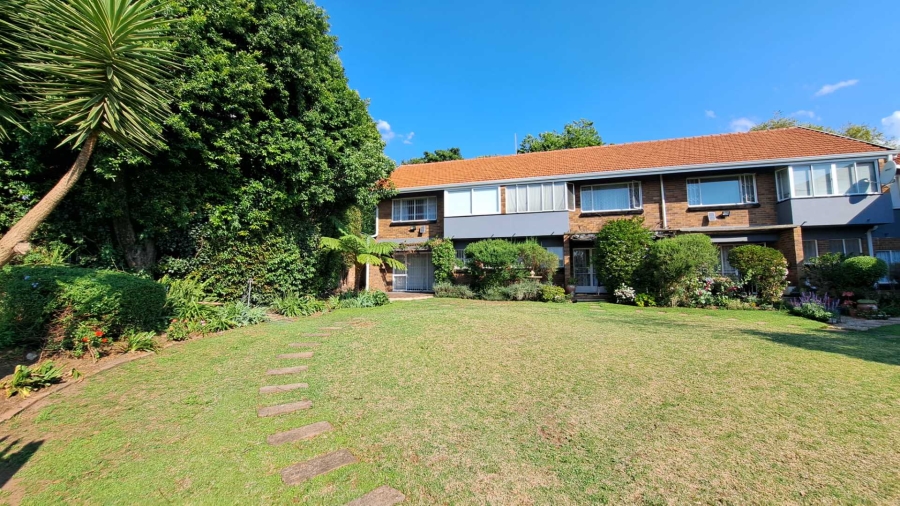 To Let 2 Bedroom Property for Rent in Robindale Gauteng