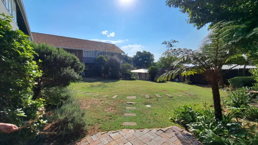 To Let 2 Bedroom Property for Rent in Robindale Gauteng