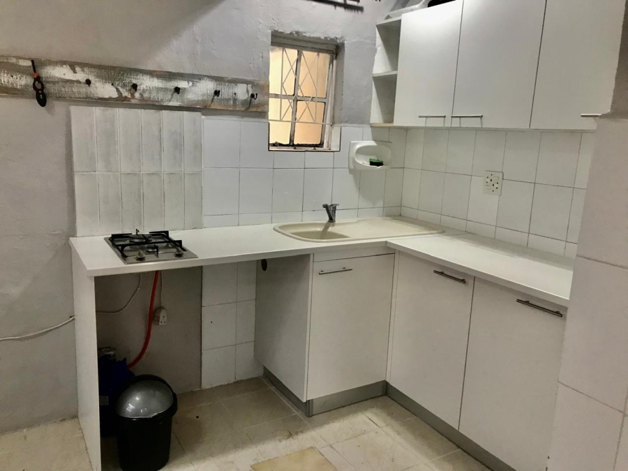 To Let 1 Bedroom Property for Rent in Sandringham Gauteng