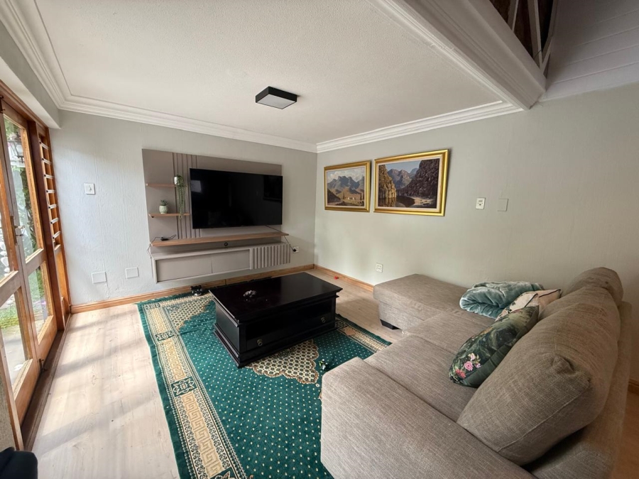 To Let 3 Bedroom Property for Rent in Melrose North Gauteng