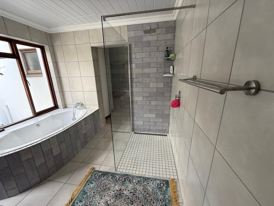 To Let 3 Bedroom Property for Rent in Melrose North Gauteng