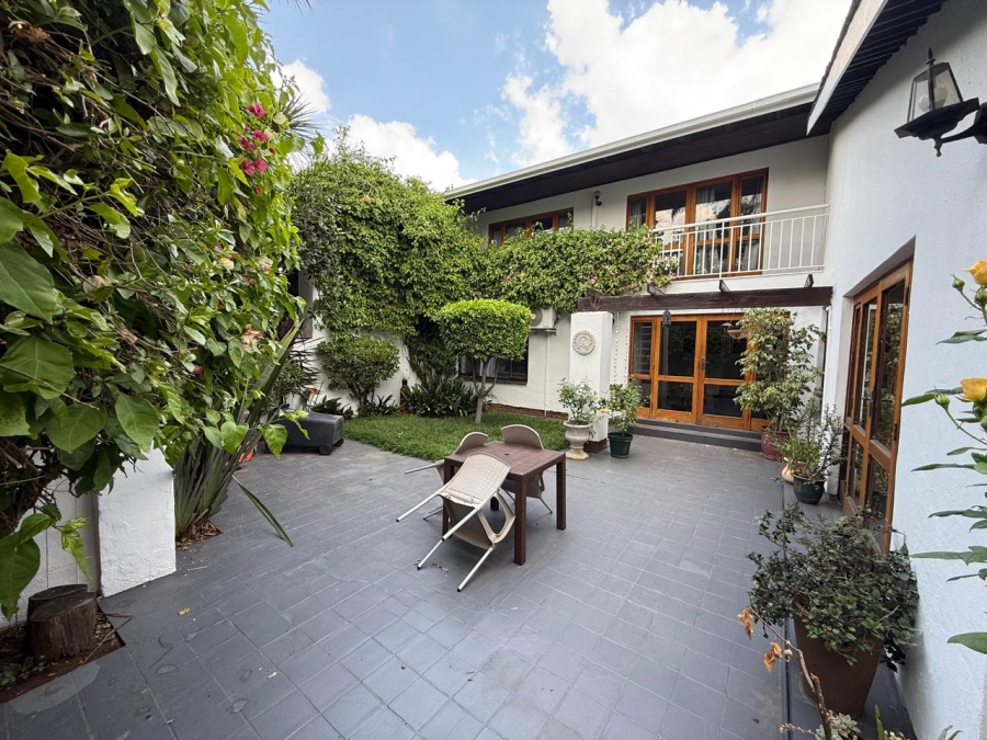 To Let 3 Bedroom Property for Rent in Melrose North Gauteng