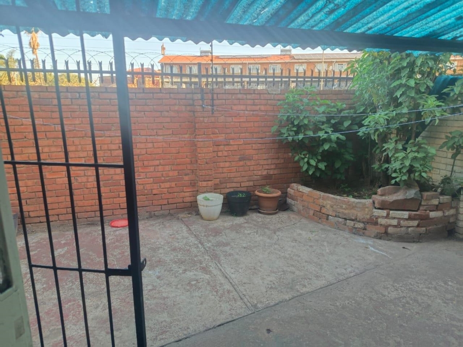3 Bedroom Property for Sale in Queenswood Gauteng