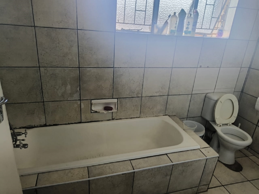 3 Bedroom Property for Sale in Queenswood Gauteng