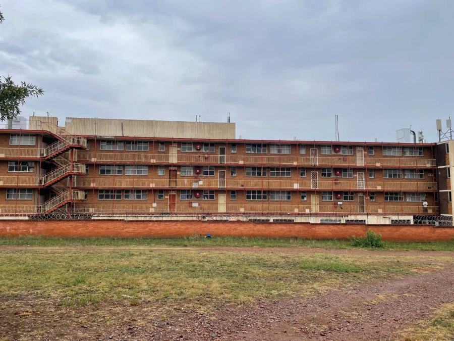 2 Bedroom Property for Sale in Pretoria West Gauteng