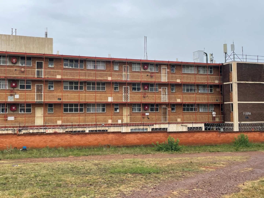 2 Bedroom Property for Sale in Pretoria West Gauteng