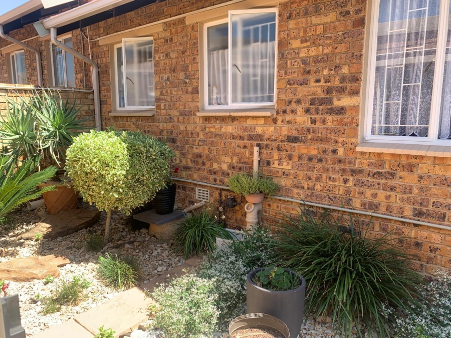 3 Bedroom Property for Sale in Terenure Gauteng