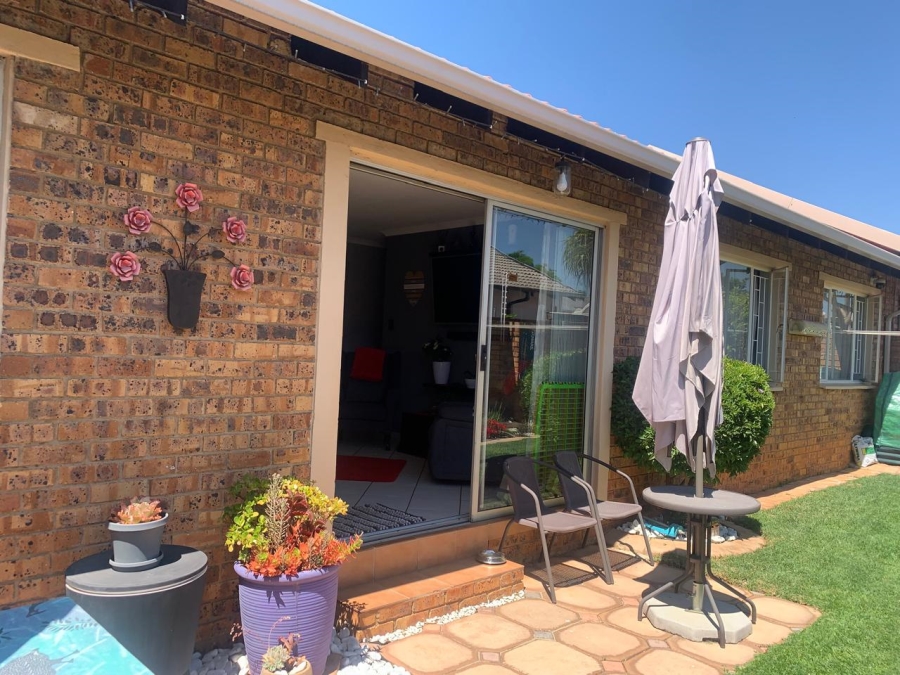 3 Bedroom Property for Sale in Terenure Gauteng