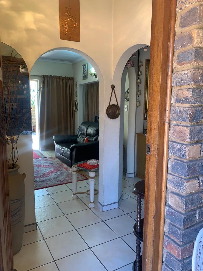 2 Bedroom Property for Sale in Birchleigh North Gauteng