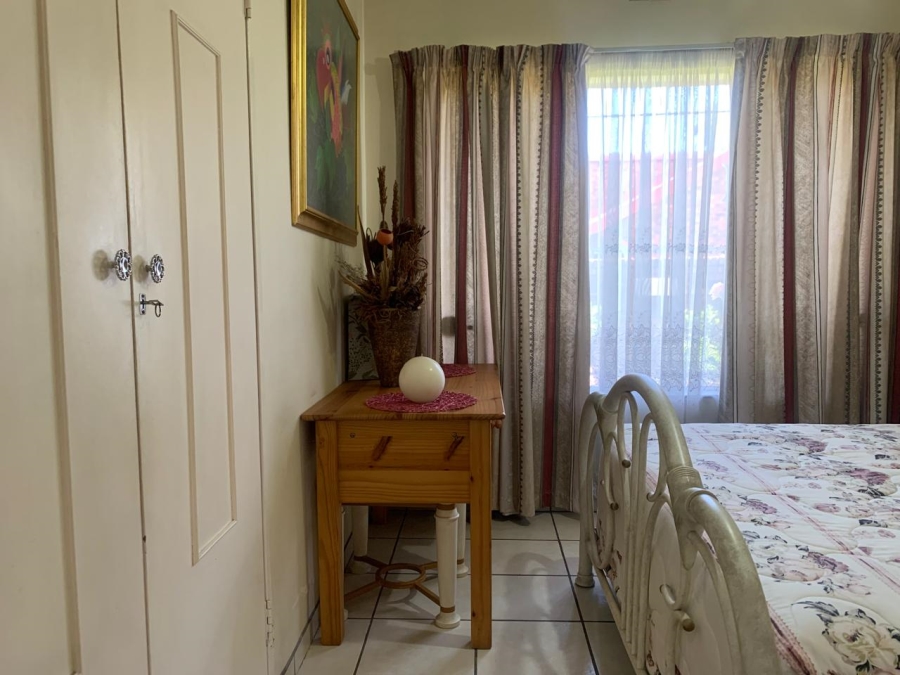 2 Bedroom Property for Sale in Birchleigh North Gauteng