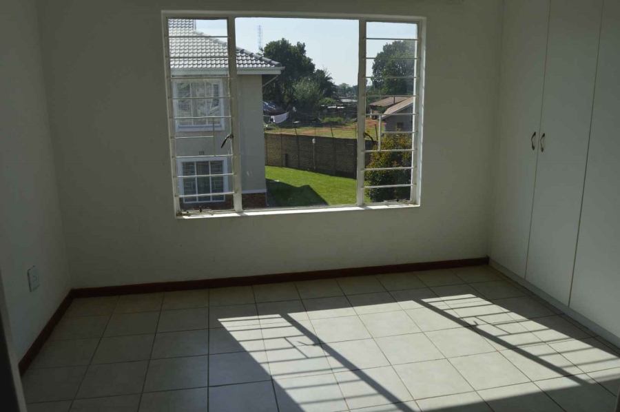 2 Bedroom Property for Sale in Norton Park Gauteng