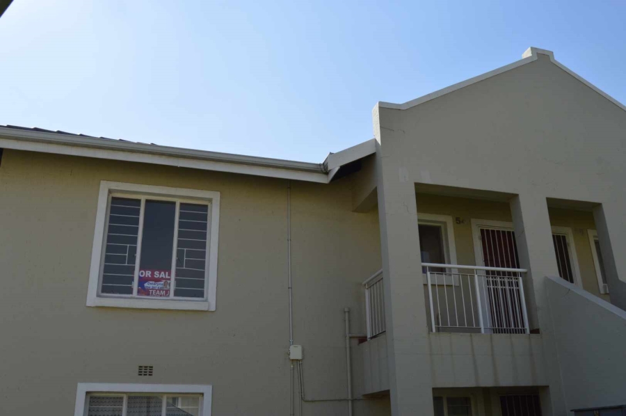 2 Bedroom Property for Sale in Norton Park Gauteng