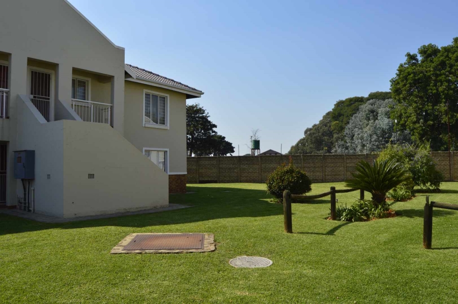 2 Bedroom Property for Sale in Norton Park Gauteng